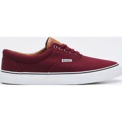Trampki - Bordowy. Czerwone trampki męskie Cropp, bez wzorów, bez zapięcia. Za 89,99 zł.
