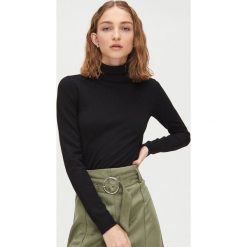 Sweter gładki z golfem - Czarny. Czarne swetry damskie Cropp, s. Za 59,99 zł.