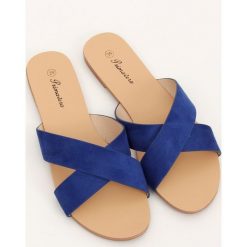 Klapki damskie granatowe 930 BLUE. Niebieskie klapki damskie obuwie damskie, w paski, z zamszu, bez obcasa. Za 37,19 zł.