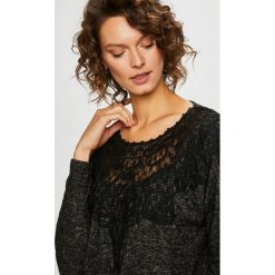 Medicine - Bluza Basic. Szare bluzy damskie MEDICINE, s, z elastanu, casualowe, z okrągłym kołnierzem. W wyprzedaży za 39,90 zł.