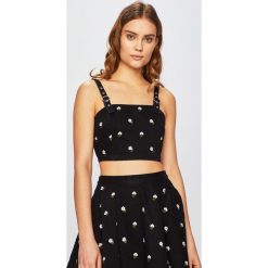Guess Jeans - Top. Czarne bluzki damskie Guess Jeans, s, z haftami, z bawełny, bez kołnierzyka. W wyprzedaży za 149,90 zł.