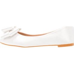 Baleriny damskie lakierowane: Chi Chi London BELLE Baleriny ivory