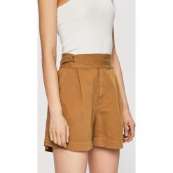 Polo Ralph Lauren - Szorty. Brązowe szorty damskie Polo Ralph Lauren, bez wzorów, z bawełny, casualowe. W wyprzedaży za 339,90 zł.