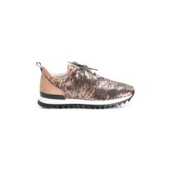 Buty Patrizia Pepe 2V6281/A635-Y299. Żółte trampki i tenisówki damskie Patrizia Pepe, bez wzorów, bez zapięcia. Za 389,00 zł.