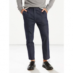 Spodnie chino "502®" - Regular fit - w kolorze granatowym. Niebieskie chinosy męskie Levi's®, w paski, z denimu. W wyprzedaży za 173,95 zł.