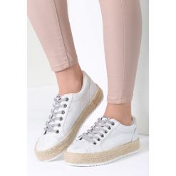 Srebrne Creepersy Hot Diamond. Szare półbuty damskie vices, z aplikacjami, ze skóry, bez obcasa, na platformie, na sznurówki. Za 59,99 zł.