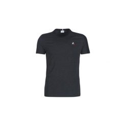 T-shirty z krótkim rękawem Le Coq Sportif ESS Tee SS N°9 M. Czarne t-shirty męskie marki le coq sportif, s, bez wzorów, bez kołnierzyka, krótkie. Za 149,00 zł.