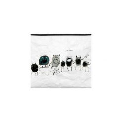 Pokrowiec na laptop z Tyveku® z czarcikami 13". Białe etui damskie marki Oneones creative studio, z tkaniny. Za 135,00 zł.