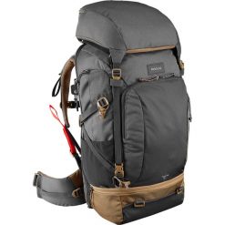 Plecak trekkingowy podróżny 50 L - TRAVEL 500 męski. Szare plecaki męskie FORCLAZ, bez wzorów, z poliesteru. Za 349,99 zł.