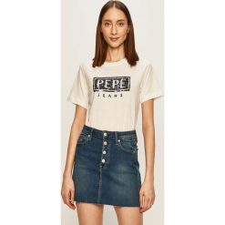 Pepe Jeans - T-shirt Charis. Białe bluzki damskie Pepe Jeans, s, z aplikacjami, z bawełny, casualowe, z okrągłym kołnierzem, z krótkim rękawem. W wyprzedaży za 129,90 zł.