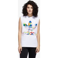 Adidas Originals Pride Flag Fill Podkoszulek Biały Wielokolorowy. Białe podkoszulki męskie adidas Originals, xl, z nadrukiem, z bawełny, bez rękawów. Za 119,95 zł.