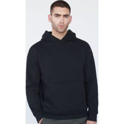 Bluza z leśnym motywem - Khaki. Brązowe bluzy męskie Reserved, s, bez wzorów, bez kołnierzyka, bez rękawów, bez kaptura. Za 139,99 zł.