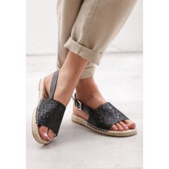 Czarne Sandały Coquetry. Czarne espadryle damskie Born2be, bez wzorów, bez obcasa. Za 69,99 zł.