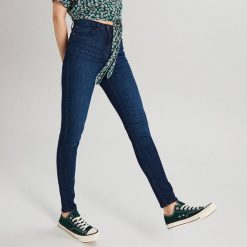 Jeansy High Waist - Granatowy. Niebieskie jeansy damskie Cropp, z podwyższonym stanem. Za 89,99 zł.