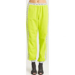 SPODNIE U&B Twinset. Czerwone spodnie damskie Twinset U&B, s, z dresówki. Za 245,00 zł.