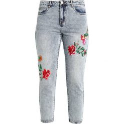 ONLY ONLTONNI LOW BOYFRIEND Jeans Skinny Fit light blue denim. Niebieskie boyfriendy damskie marki bonprix. W wyprzedaży za 206,10 zł.
