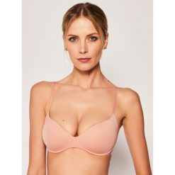 Biustonosz bezszwowy Passionata Heather P48C20. Czarne biustonosze Passionata, bez wzorów, z elastanu. Za 159,00 zł.