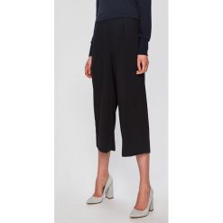 Vero Moda - Spodnie. Czarne spodnie damskie Vero Moda, s, bez wzorów, z elastanu, casualowe. W wyprzedaży za 59,90 zł.