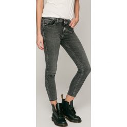 Calvin Klein Jeans - Jeansy Divisio. Szare rurki damskie marki Calvin Klein Jeans, z elastanu. W wyprzedaży za 329,90 zł.
