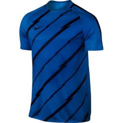 Nike Koszulka męska M NK DRY TOP SS SQD GX1 niebieska r. S (832999 453). Czerwone koszulki sportowe męskie marki Nike, s, z poliesteru. Za 86,23 zł.