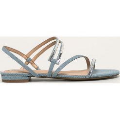 Guess Jeans - Sandały. Niebieskie klapki damskie Guess Jeans, z aplikacjami, z jeansu, bez obcasa, na obcasie. Za 559,90 zł.