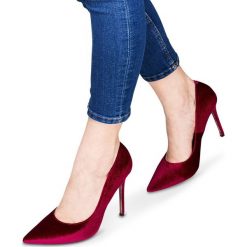 Welurowe czółenka damskie Vices 5046 Purpurowe. Różowe czółenka damskie vices, bez wzorów, z weluru, na wysokim obcasie, na obcasie. Za 59,00 zł.
