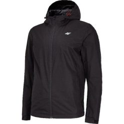 4F Men Jacket H4Z20-KUM001-20S. Czarne kurtki męskie 4f, s, bez wzorów, z poliesteru, bez kaptura. W wyprzedaży za 229,99 zł.