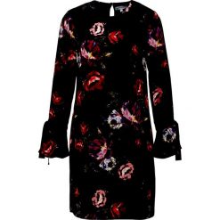 Sukienki: Warehouse COUNTRY ROSE TIE SLEEVE SHIFT DRESS Sukienka letnia red/black