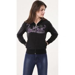 Czarna Bluza Explicitness. Czarne bluzy damskie marki Born2be, s, z nadrukiem, bez rękawów, bez kaptura. Za 29,99 zł.