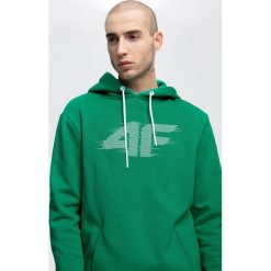 Bluza męska BLM257 - zielony. Zielone bluzy męskie marki 4f, m, bez wzorów, z dzianiny, z kapturem, bez rękawów, z kapturem. W wyprzedaży za 89,99 zł.