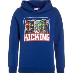 LEGO Wear NEXO KNIGHTS SAXTON 709 Bluza z kapturem dark blue. Niebieskie bluzy męskie marki LEGO Wear, z elastanu, z kapturem. W wyprzedaży za 135,20 zł.