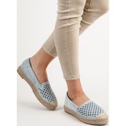 Zamszowe espadryle vices. Espadryle damskie vices, bez wzorów, z zamszu, bez obcasa. W wyprzedaży za 99,90 zł.