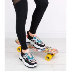Buty sportowe damskie Bello Star BO-91 Czarne. Czarne buty sportowe damskie BELLO STAR, bez wzorów, z gumy, sportowe. Za 99,00 zł.
