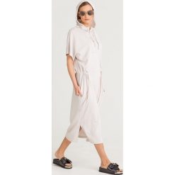 SUKIENKA DODO Max Mara Leisure. Szare sukienki damskie Max Mara Leisure, na co dzień, s, bez wzorów, z tkaniny, z kapturem, bez rękawów, midi, proste. Za 671,30 zł.