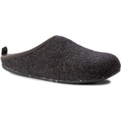 Kapcie CAMPER - Wabi 18811-033 Grey. Szare klapki męskie Camper, z materiału. W wyprzedaży za 209,00 zł.