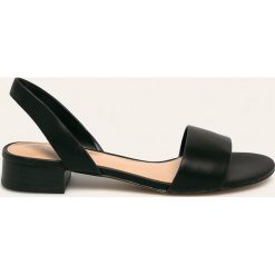 Aldo - Sandały Candice. Czarne klapki damskie ALDO, bez wzorów, ze skóry ekologicznej, bez obcasa, na obcasie. W wyprzedaży za 189,90 zł.
