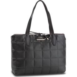Torebka GUESS - HWBQ64 22150 BRD. Czarne torebki klasyczne damskie Guess, z aplikacjami, ze skóry ekologicznej. Za 629,00 zł.