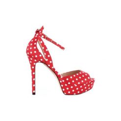 Sandały Guess FL6LU2FAP03. Czerwone sandały damskie marki Guess, z aplikacjami, bez obcasa, bez zapięcia. Za 677,40 zł.