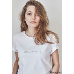 T-shirty damskie: FEMALE INTUITION T-shirt