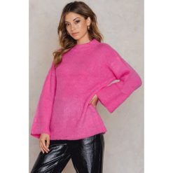 NA-KD Puszysty sweter - Pink. Różowe swetry klasyczne damskie marki NA-KD, z dzianiny. W wyprzedaży za 60,89 zł.