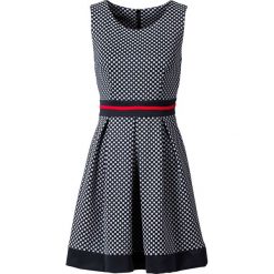 Sukienka bonprix ciemnoniebieski w groszki. Niebieskie sukienki damskie bonprix, w grochy, z materiału, z okrągłym kołnierzem, bez rękawów, rozkloszowane. Za 89,99 zł.