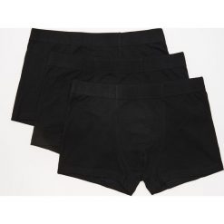 3 pack bokserek basic - Czarny. Czarne bokserki męskie marki House, bez wzorów. Za 39,99 zł.