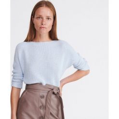 Sweter z błyszczącą nitką - Niebieski. Niebieskie swetry damskie Reserved, s, bez wzorów, bez rękawów, bez kaptura. W wyprzedaży za 59,99 zł.