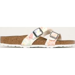 Birkenstock - Klapki Yao Balance. Białe klapki damskie Birkenstock, bez wzorów, z gumy, bez obcasa, na obcasie. Za 319,90 zł.