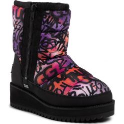 Buty UGG - W Ridge Graffiti Pop 1105715 Mult. Kozaki damskie Ugg, na zimę, z wełny, bez zapięcia. W wyprzedaży za 449,00 zł.