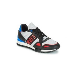 Buty Bikkembergs FEND-ER. Białe trampki męskie Bikkembergs, bez wzorów, bez zapięcia. Za 552,30 zł.