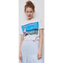 T-shirt z nadrukiem - Biały. Białe t-shirty damskie Reserved, s, z nadrukiem, bez kołnierzyka. W wyprzedaży za 29,99 zł.