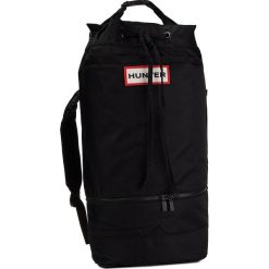 Plecak HUNTER - Original Nylon Duffle UBB1102KBM Black. Czarne plecaki męskie Hunter, bez wzorów, z nylonu, sportowe. W wyprzedaży za 329,00 zł.
