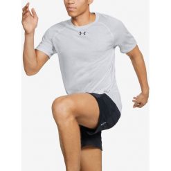 Under Armour Breeze Koszulka Szary. Szare podkoszulki męskie Under Armour, l, bez wzorów, z elastanu, bez kołnierzyka, z krótkim rękawem, krótkie. Za 274,95 zł.
