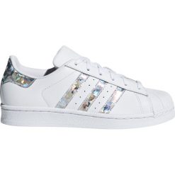 Buty adidas Superstar Junior (F33889). Białe buty dziewczęce sportowe Adidas, na wiosnę, bez wzorów, ze skóry, bez zapięcia, adidas superstar. Za 279,99 zł.